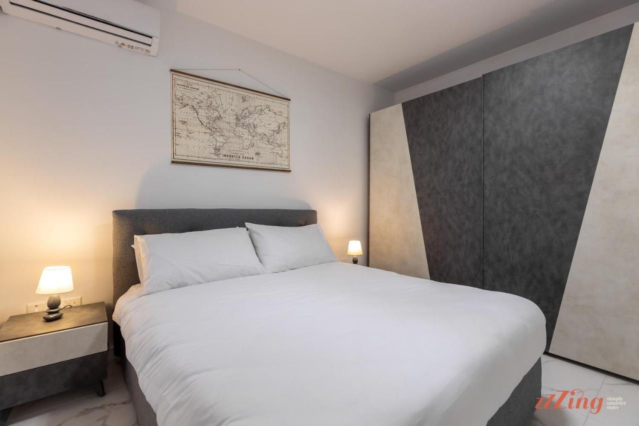 A Stunning Apartment With Spectacular Sea Views Σεντ Πόλς Μπέι Εξωτερικό φωτογραφία