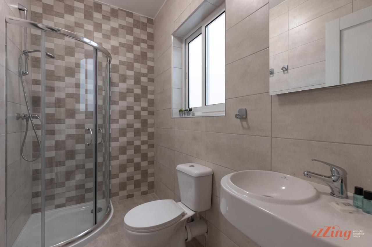 A Stunning Apartment With Spectacular Sea Views Σεντ Πόλς Μπέι Εξωτερικό φωτογραφία