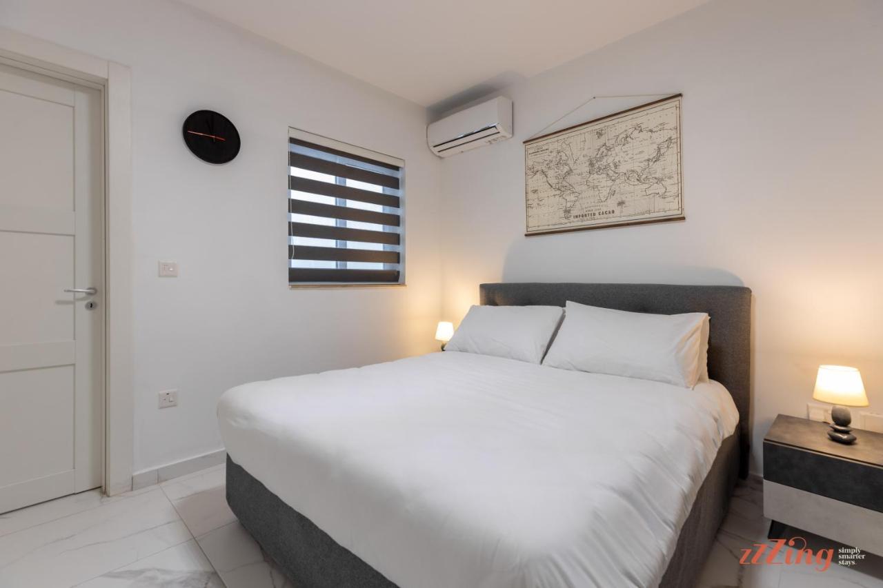 A Stunning Apartment With Spectacular Sea Views Σεντ Πόλς Μπέι Εξωτερικό φωτογραφία
