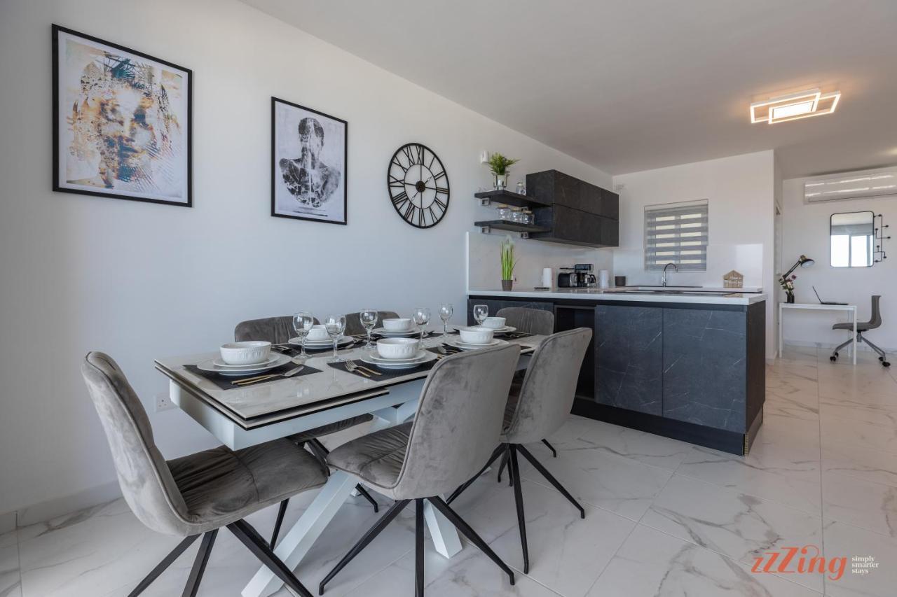 A Stunning Apartment With Spectacular Sea Views Σεντ Πόλς Μπέι Εξωτερικό φωτογραφία