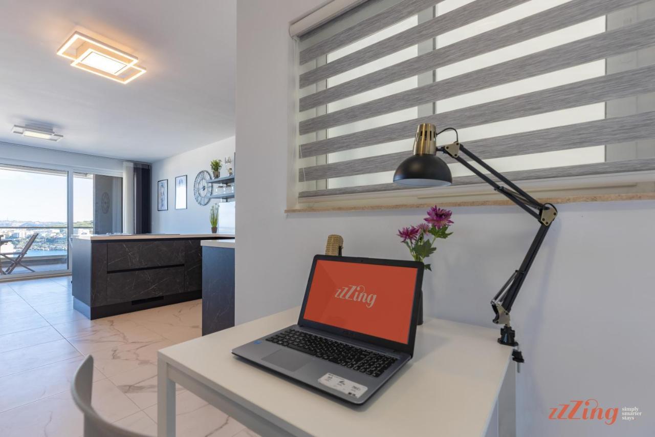 A Stunning Apartment With Spectacular Sea Views Σεντ Πόλς Μπέι Εξωτερικό φωτογραφία