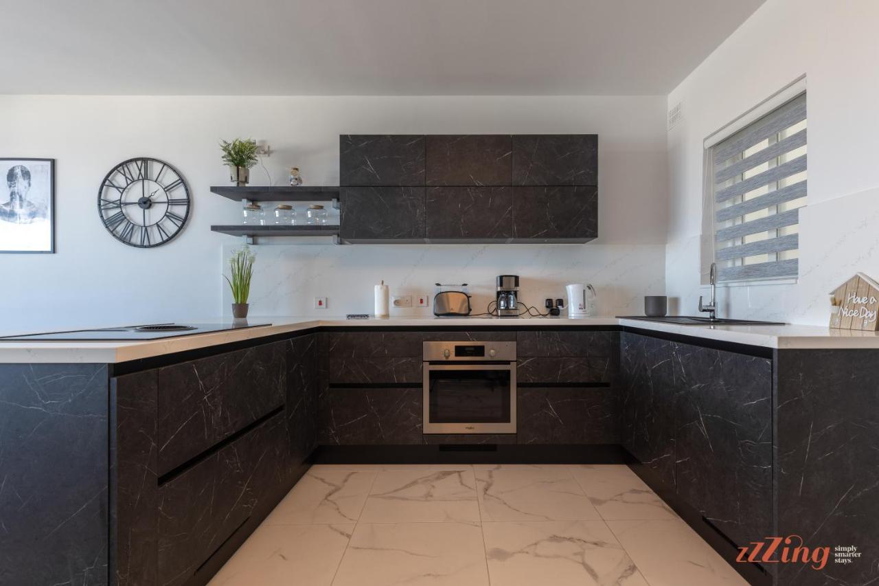 A Stunning Apartment With Spectacular Sea Views Σεντ Πόλς Μπέι Εξωτερικό φωτογραφία